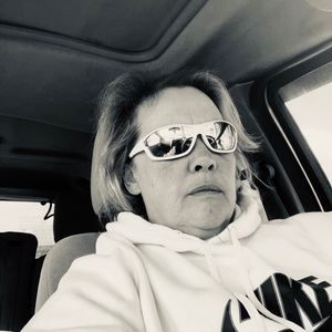 Meet your Posher, Renee